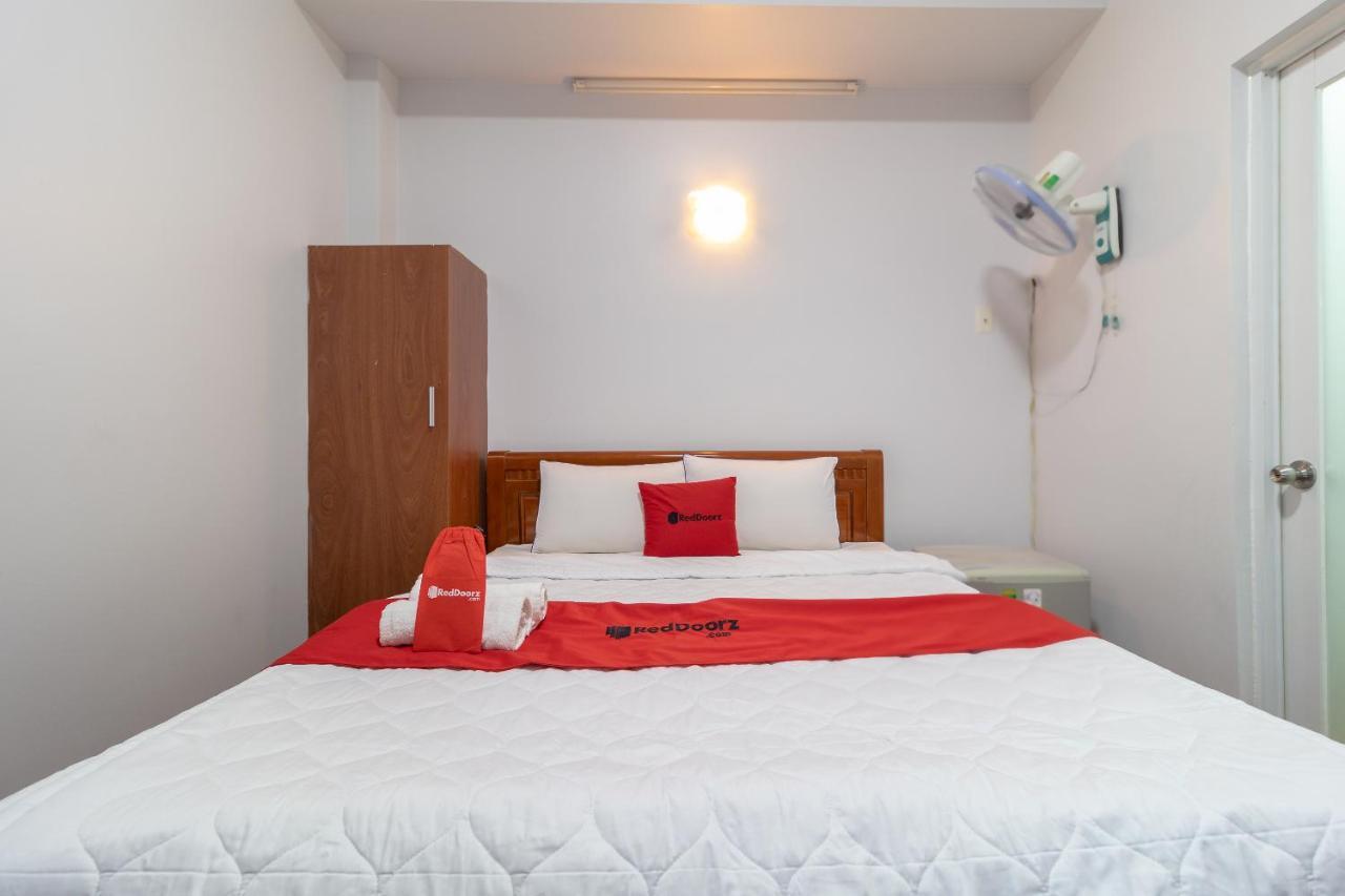 Hotel Reddoorz Near Tan Huong Market