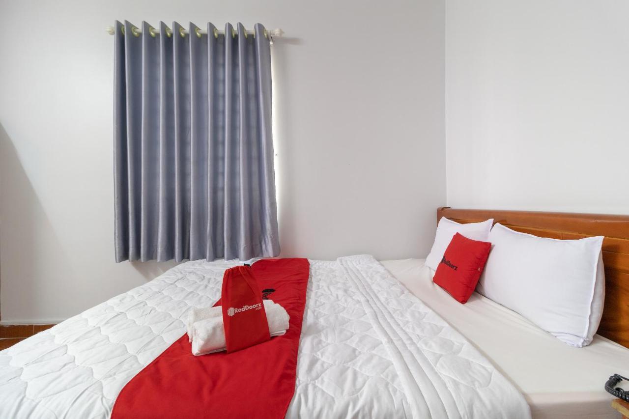 Reddoorz Near Tan Huong Market 3*