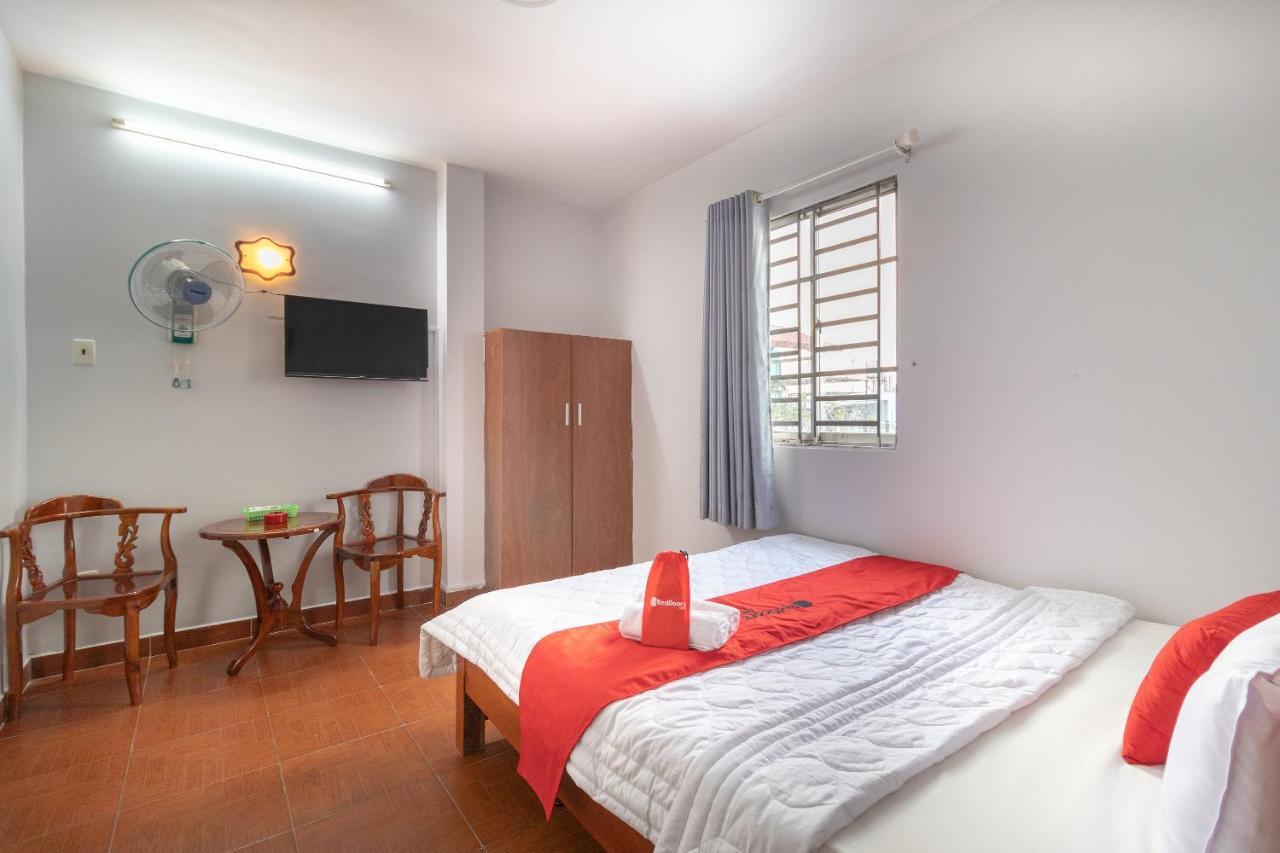 Reddoorz Near Tan Huong Market Khách sạn